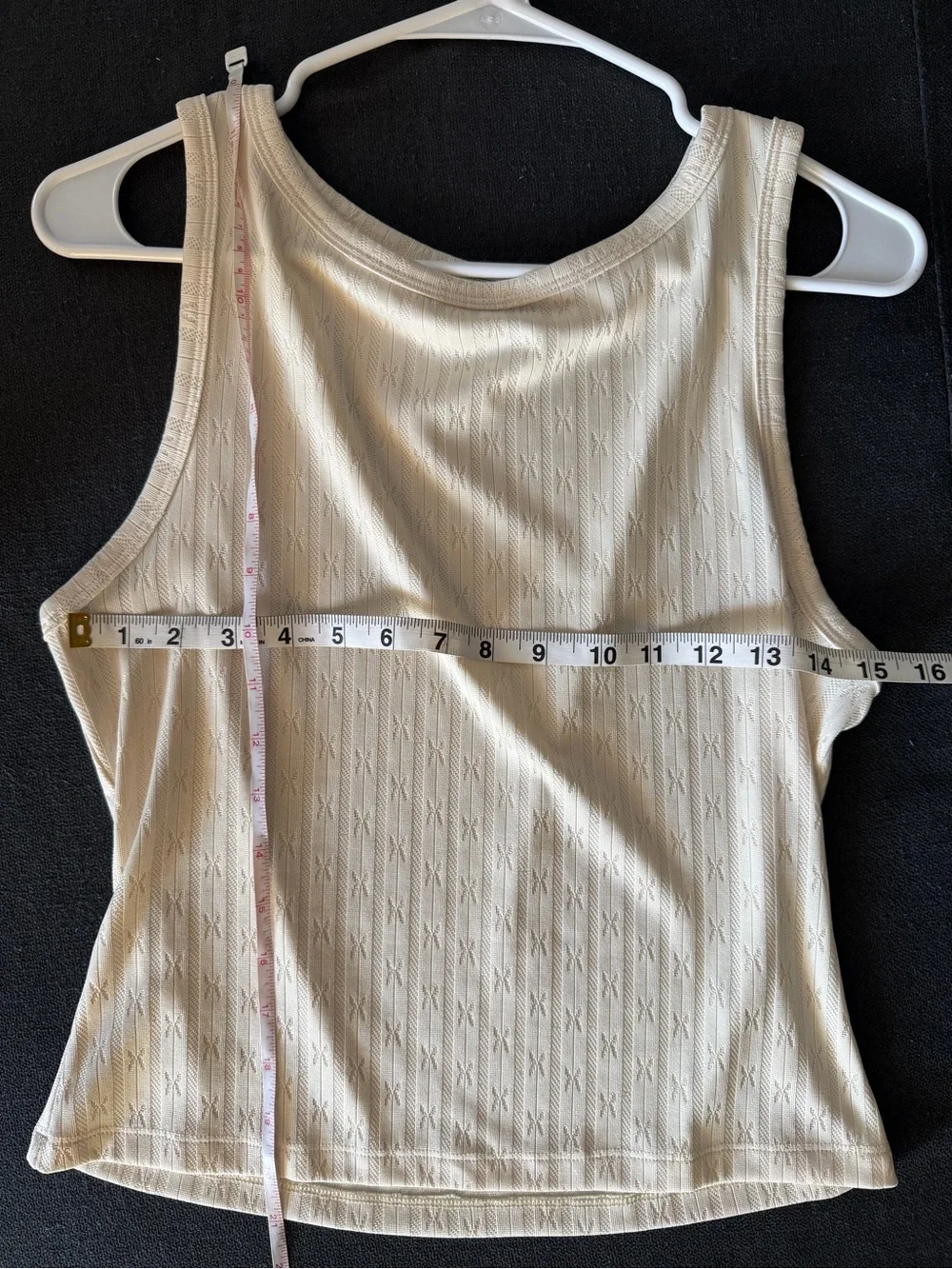 Rihoas Cream Sleeveless Boatneck Knit Tank Top, Size Medium - Picture 3 of 5